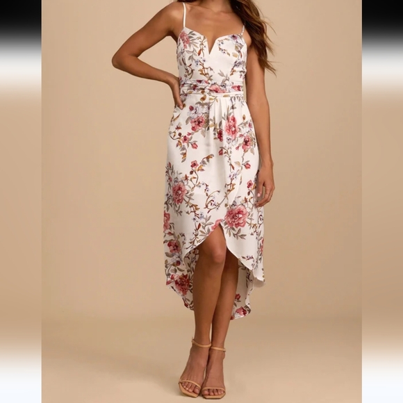 Lulus Dresses & Skirts - NWOT LULU'S FLORAL PRINT TULIP MIDI DRESS SIZE SMALL